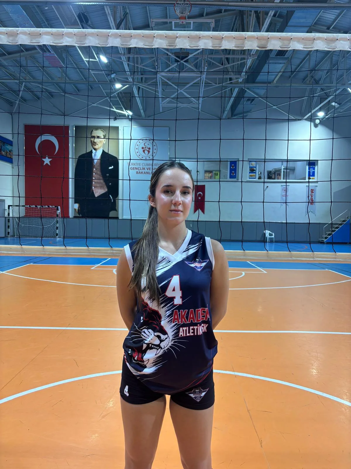 Melek Elif PASÖR ÇAPRAZI