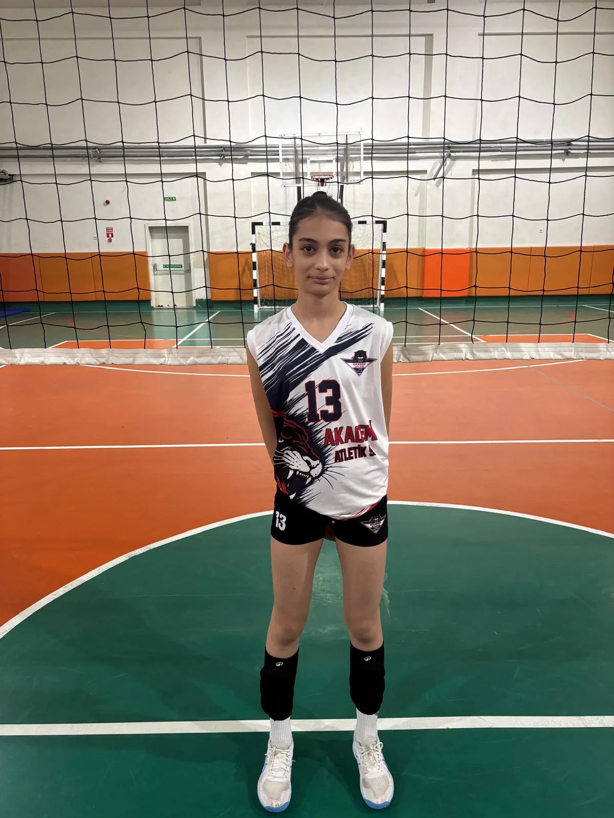 LEYLA ORTA OYUNCU
